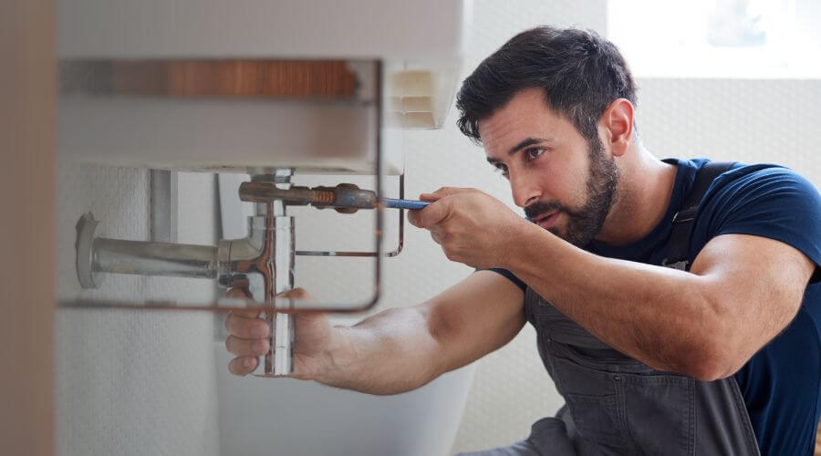 Hot water issue at sink in Patricksburg, IN